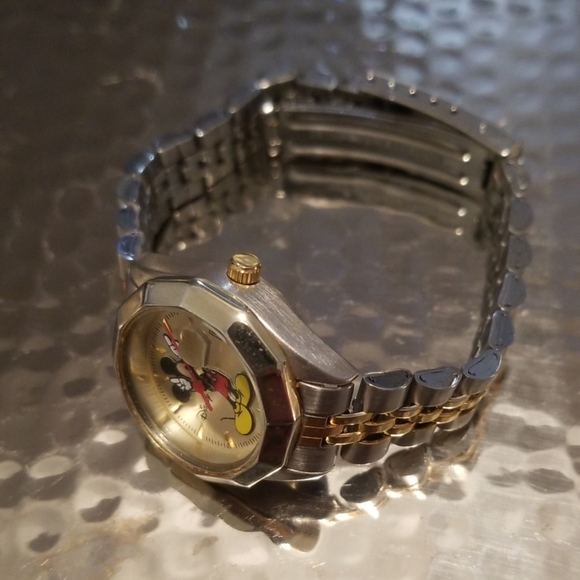 Disney Mickey Mouse Watch - Picture 3 of 4